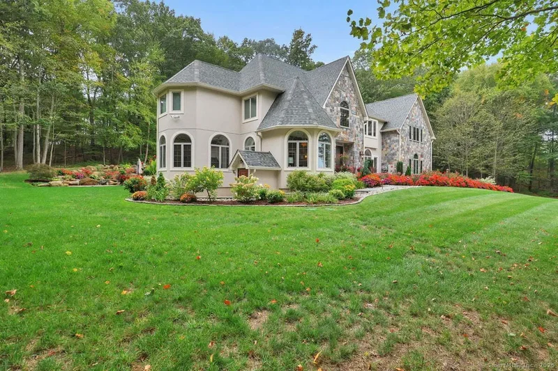 36 Sand Hill Lane, Glastonbury, Connecticut, United States. - Photo 2