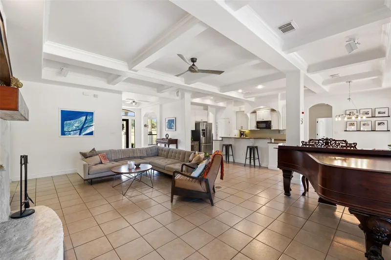 501 East TRL, Spicewood, Texas, United States. - Photo 24