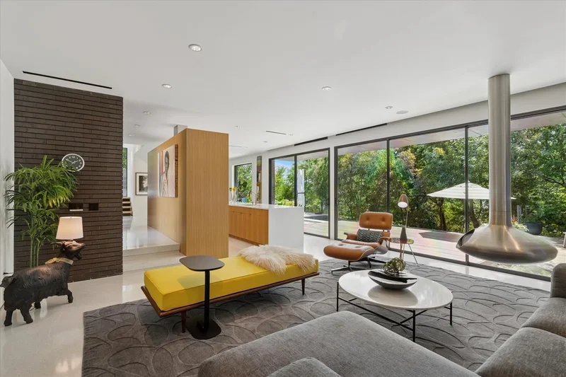3 Bedrooms Single Family Detached