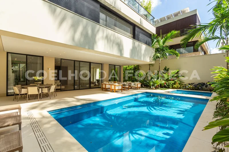 Magnificent house in a very secure gated community