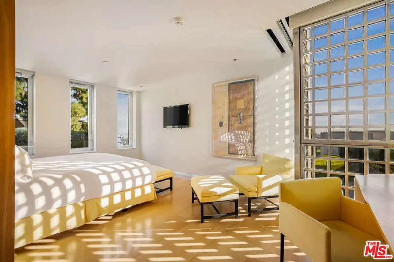 1261 Angelo Drive, Beverly Hills, California, United States. - Photo 28