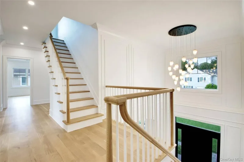 225 Brixton Road, Garden City, New York, United States. - Photo 31