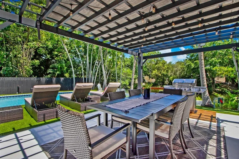 11975 W Biscayne Canal Rd, Miami, Florida, United States. - Photo 17