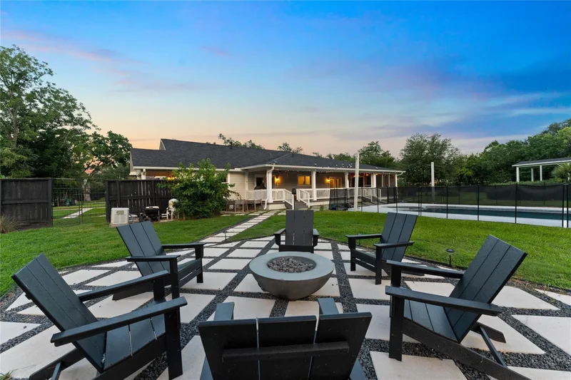9115 Poco Road, Houston, Texas, United States. - Photo 31