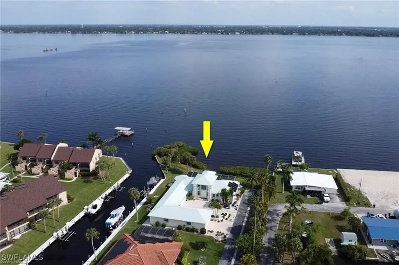 15472 Nelsons Walk Court, North Fort Myers, Florida, United States. - Photo 2