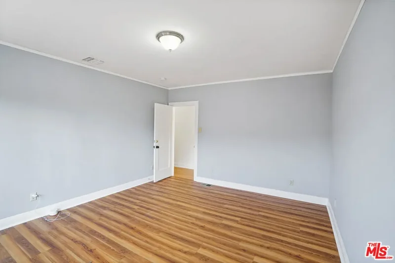 5133 Brynhurst Avenue, Los Angeles, California, United States. - Photo 16