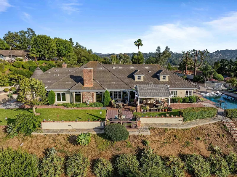 17502 Corte Lomas Verdes, Poway, California, United States. - Photo 47