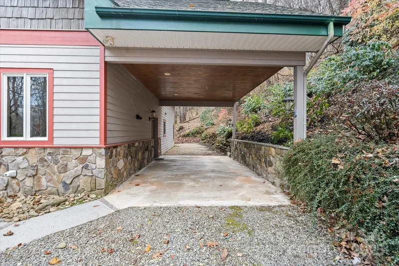 905 Old Fiddle Road, Waynesville, NC 28786, Waynesville, North Carolina, United States. - Photo 3