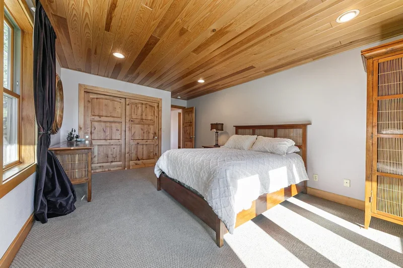 9140 Scenic Drive, South Lake Tahoe, California, United States. - Photo 19