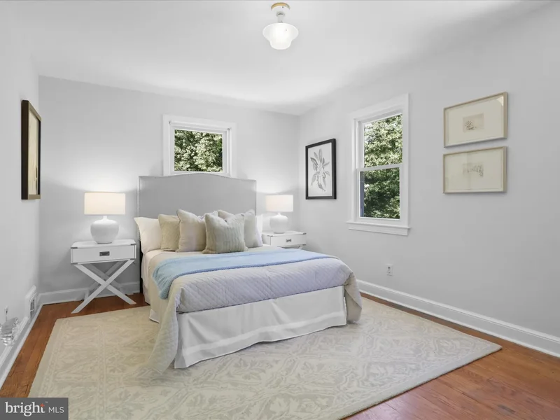 2323 N Burlington Street, Arlington, VA 22207, Arlington, Virginia, United States. - Photo 22