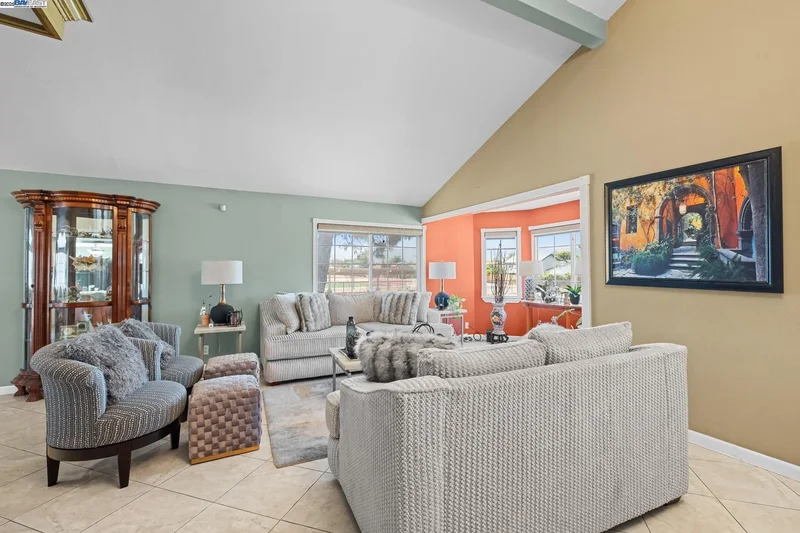 4996 Eberly Dr, San Jose, California, United States. - Photo 16