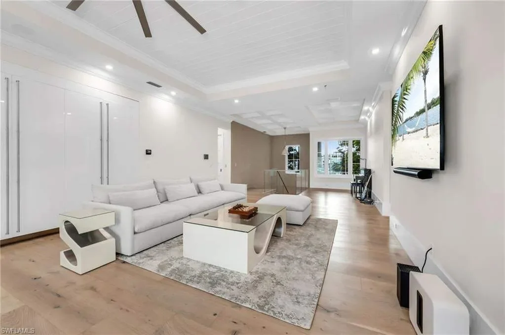 3190 Crayton RD, Naples, FL, 34103, USA, Naples, Florida, United States. - Photo 25