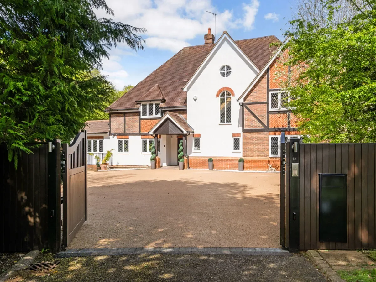 Burgess Wood Grove, Beaconsfield, HP9, Beaconsfield, England, United Kingdom. - Photo 22
