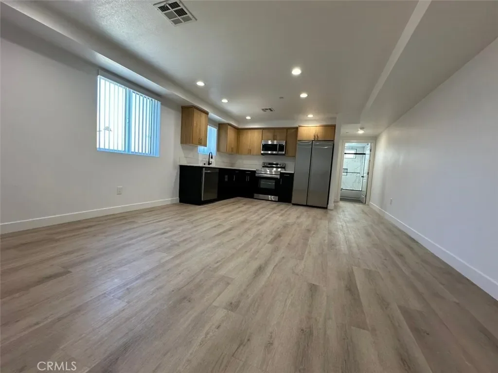 235 E 29th Street, LOS ANGELES, CA 90011, Los Angeles, California, United States. - Photo 8