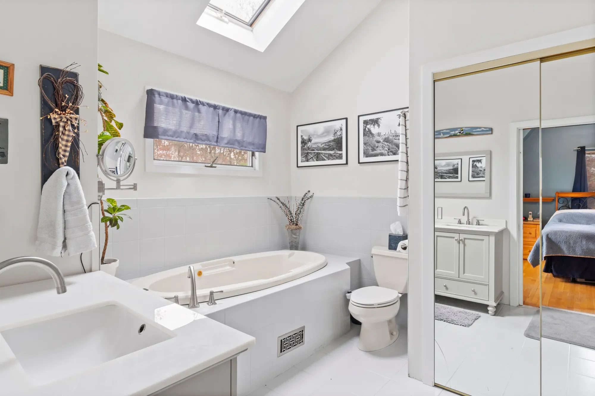 Gallery photo 2