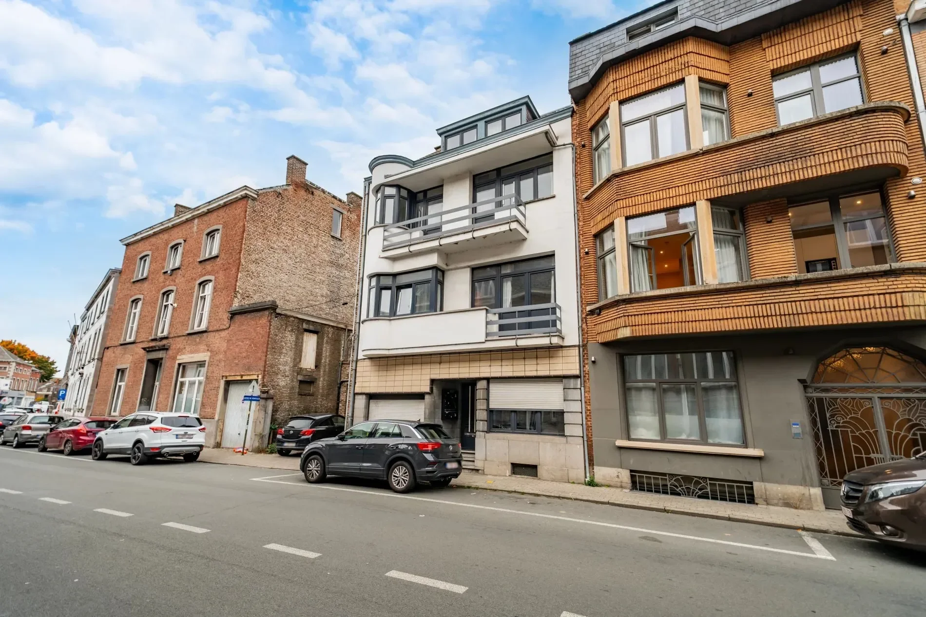 Exterior photo 9