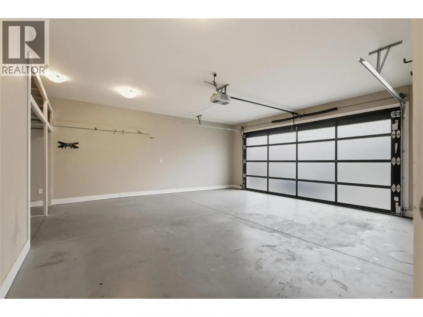 127 Ridge Park, Penticton, British Columbia, Canada. - Photo 1