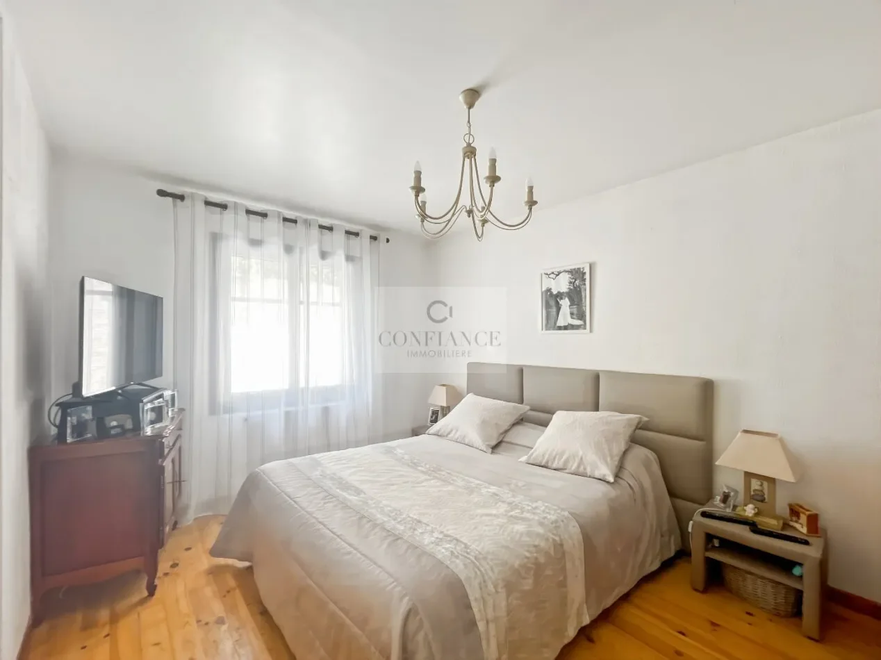 Gallery photo 3