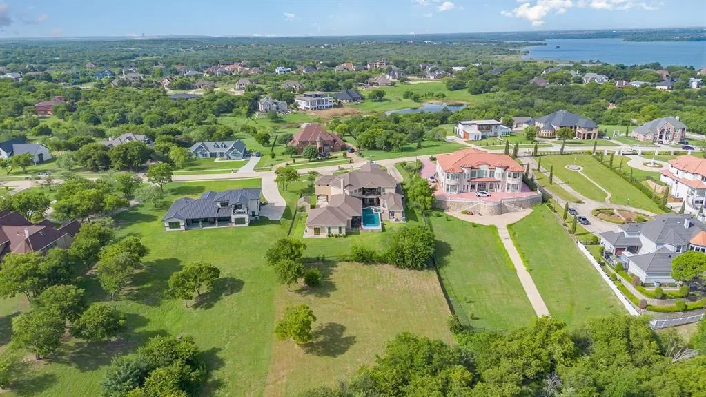 1031 Mallard Pointe Drive, Grand Prairie, Texas, United States. - Photo 35