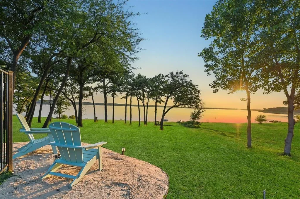 6833 Red Bud Drive, Lewisville, Texas, United States. - Photo 1