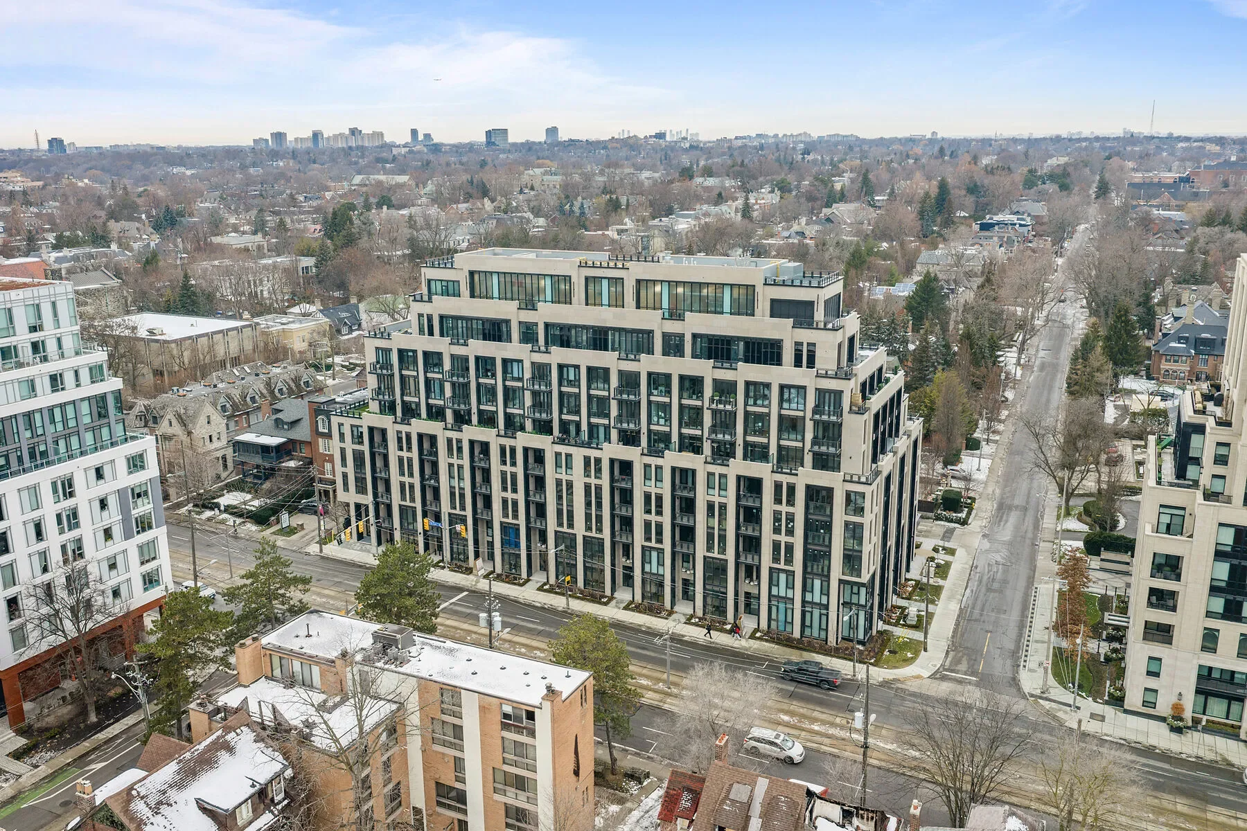 Exterior photo 4