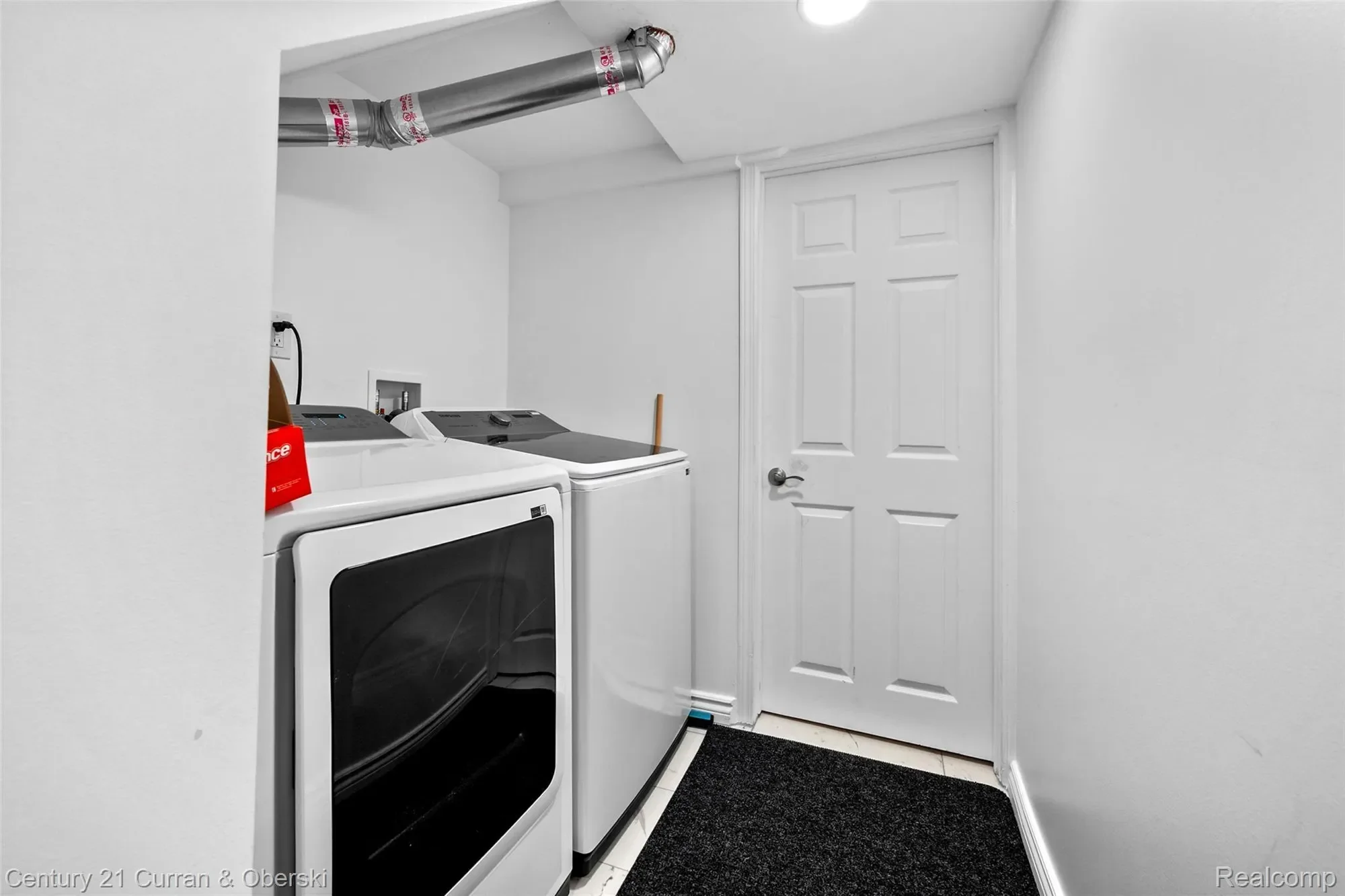 4255 Lakewood Drive, Waterford Charter Township, MI 48329, Pontiac, Michigan, United States. - Photo 5