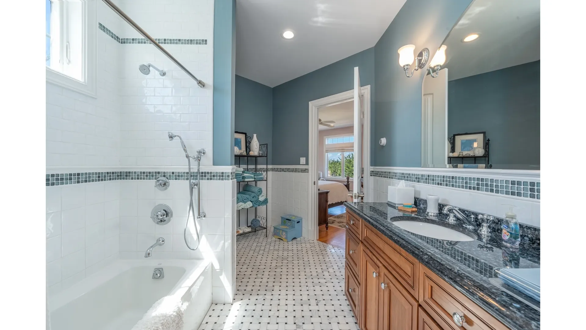 790 N Sea Drive, Southold, New York, United States. - Photo 22