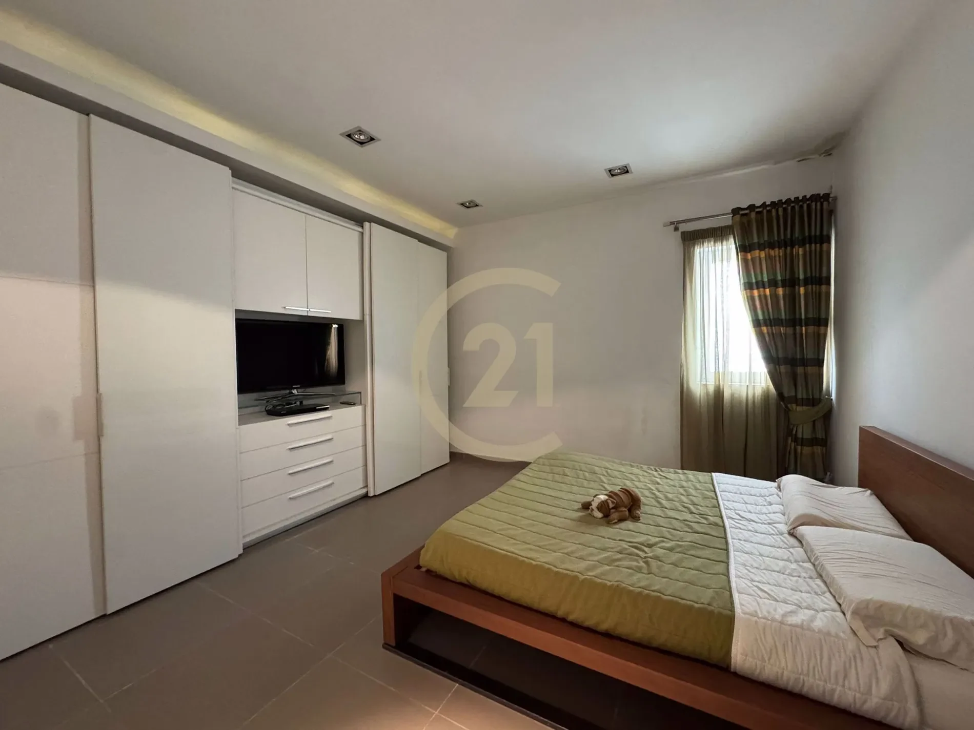 Gallery photo 7