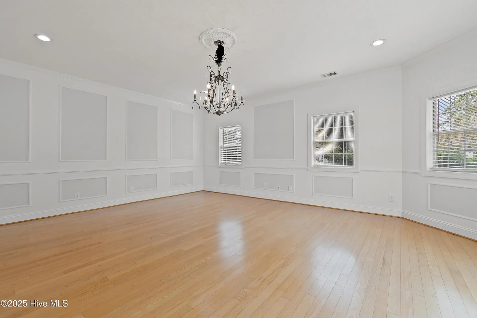Gallery photo 6