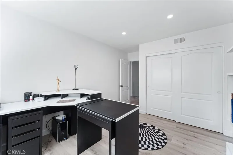 27088 Ironwood Drive, Laguna Hills, CA 92653, Laguna Hills, California, United States. - Photo 19
