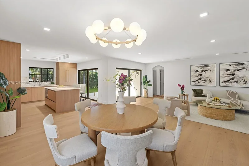 8858 Garland Ave, Bal Harbour, Florida, United States. - Photo 17