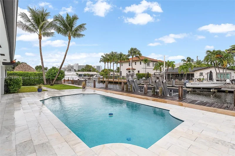 1250 NE 27th Ter, Hillsboro Beach, Florida, United States. - Photo 6