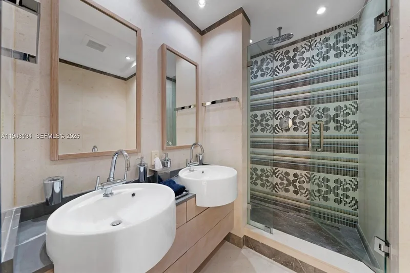 9705 COLLINS AVENUE 1001N, Bal Harbour, Florida, United States. - Photo 15