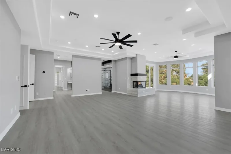 3860 Hildebrand Lane, Las Vegas, Nevada, United States. - Photo 30