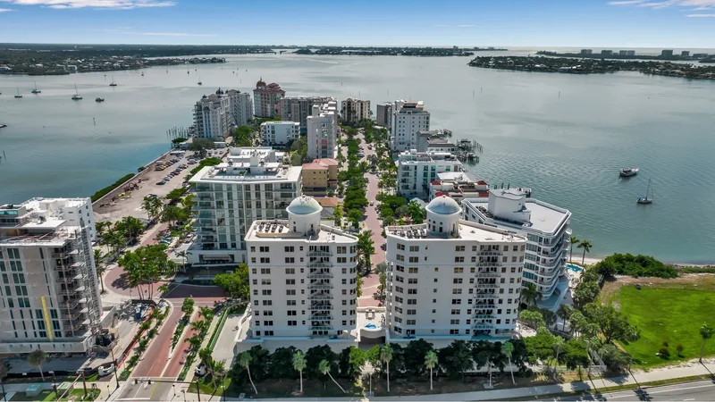 128 GOLDEN GATE POINT, Sarasota, Florida, United States. - Photo 27
