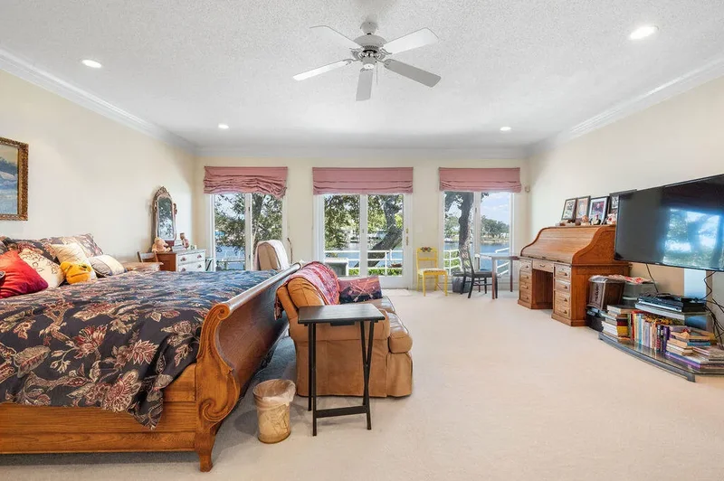 Shalimar, Florida, United States. - Photo 34