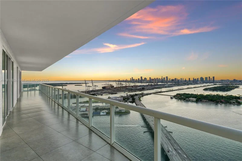450 Alton Rd PH1, Miami Beach, Florida, United States. - Photo 18