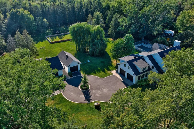 720 Ch. Authier, Mont-Saint-Hilaire, Quebec, Canada. - Photo 25