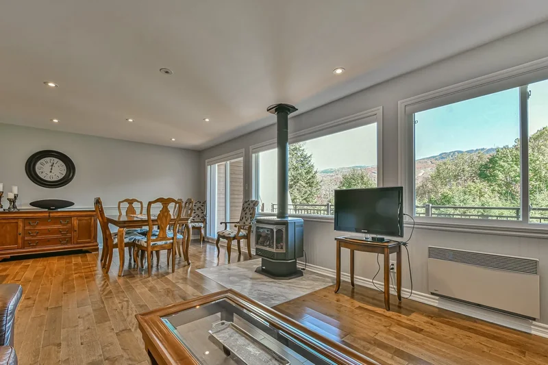 156 Rue Pinoteau, Mont-Tremblant, Quebec, Canada. - Photo 9