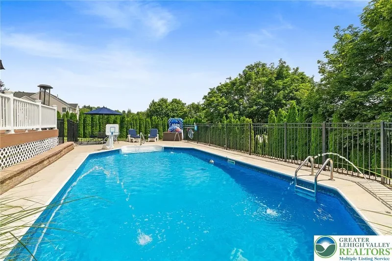 4490 Canterbury Drive, Emmaus Boro, PA 18049, Emmaus, Pennsylvania, United States. - Photo 75