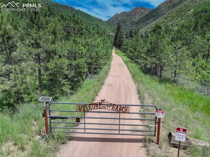6085 Wellington Road, Cascade, CO 80809, Cascade-Chipita Park, Colorado, United States. - Photo 8