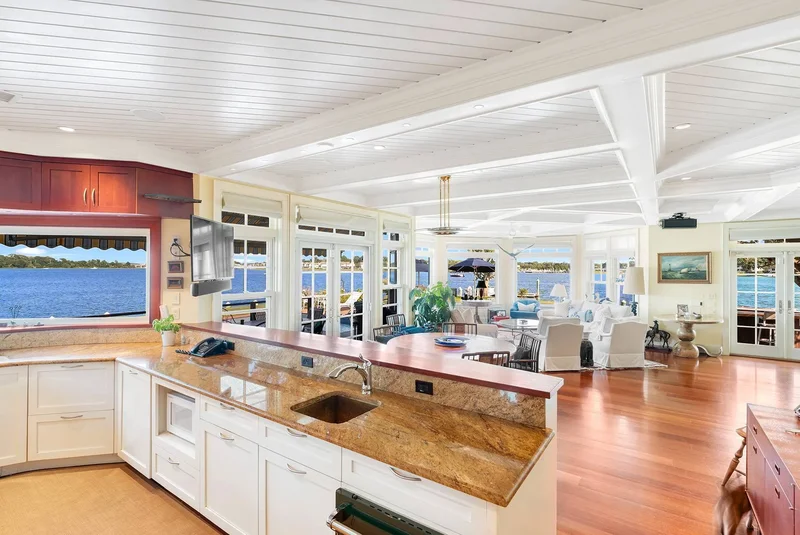 Bay View Drive East, Sag Harbor, New York, United States. - Photo 16