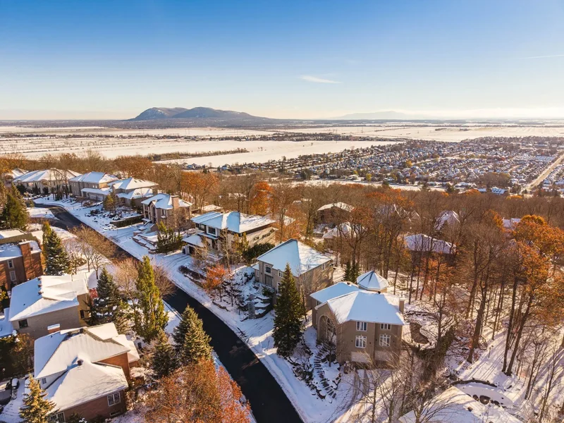 910 Place de la Corniche, St-Bruno-de-Montarville, Quebec, Canada. - Photo 30