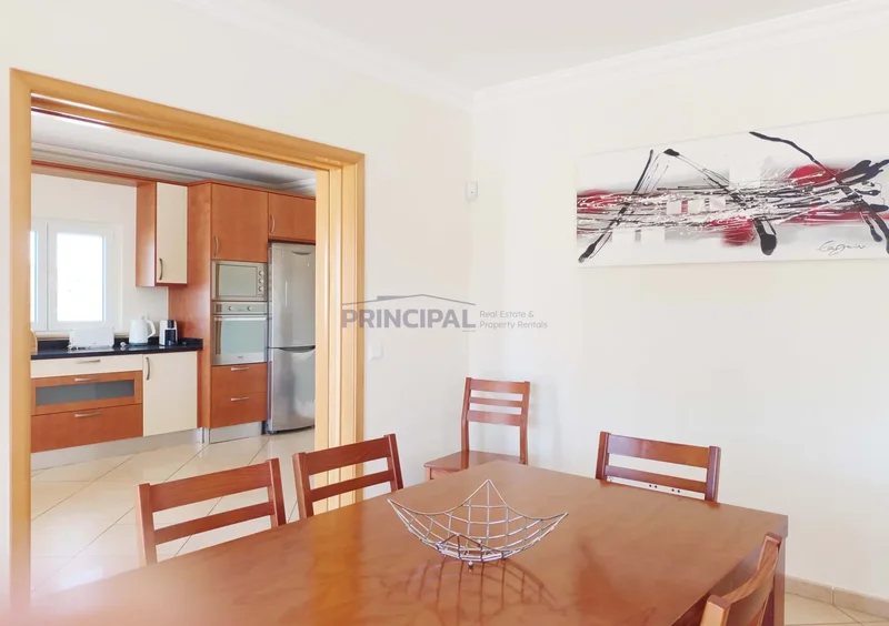Superb 3+1 Bedroom Villa with Heated Pool in São Rafael, Albufeira