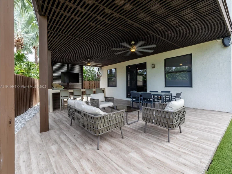 8777 NW 102nd Ct, Doral, Florida, United States. - Photo 11