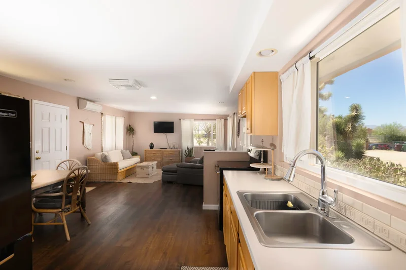8837 Hardesty Drive Drive, Yucca Valley, California, United States. - Photo 11