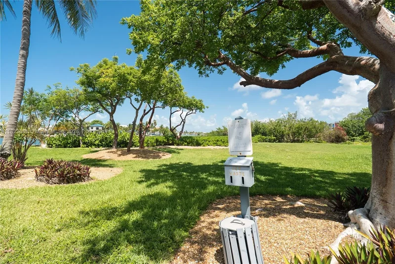 95 Coco Plum Dr 1A, Marathon, Florida, United States. - Photo 16