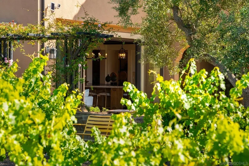 Single Family Residence in Rancho Santa Fe