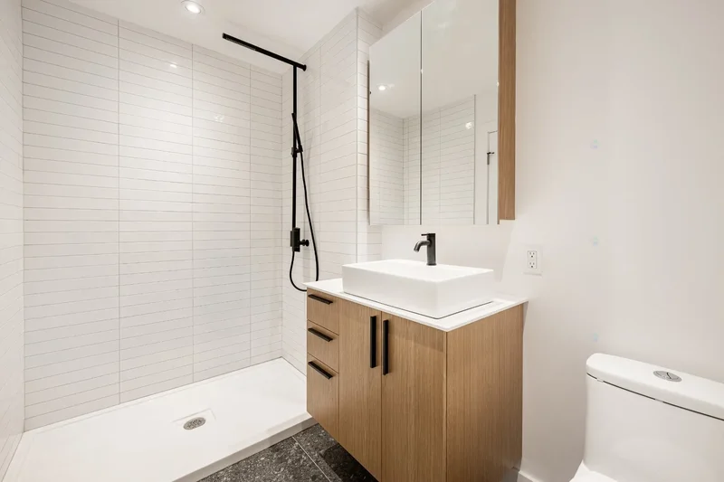 2310 Rue Montgomery 1, Montréal, Quebec, Canada. - Photo 9