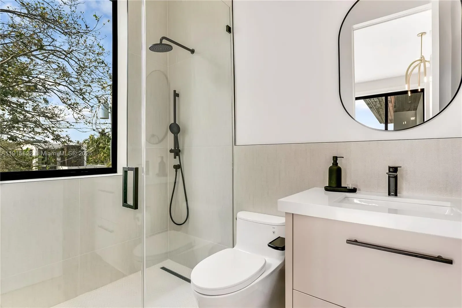 9045 Hawthorne Ave, Bal Harbour, Florida, United States. - Photo 37